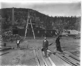 People at Bucyrus No. 4 dredge on the Swan River, east of Breckenridge