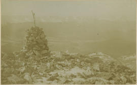 "Monument erected by Tourists on the Summit of Bould [sic] Mountain."